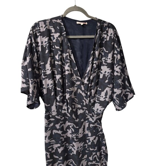 Elegant Black and Gray Maxi Dress - Picture 4 of 13